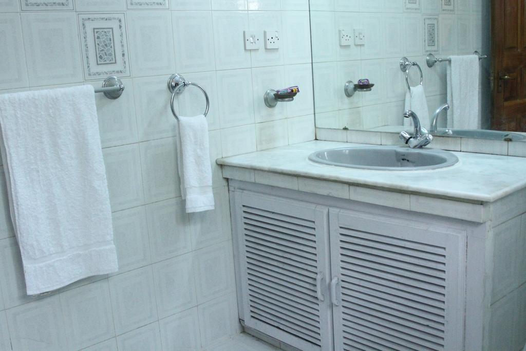 Delano Guest House Islamabad Zimmer foto