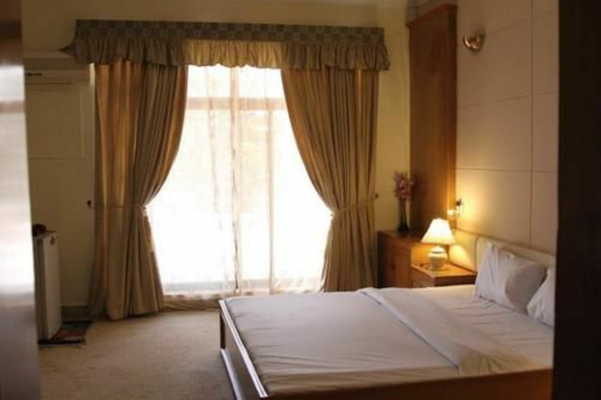 Delano Guest House Islamabad Exterior foto